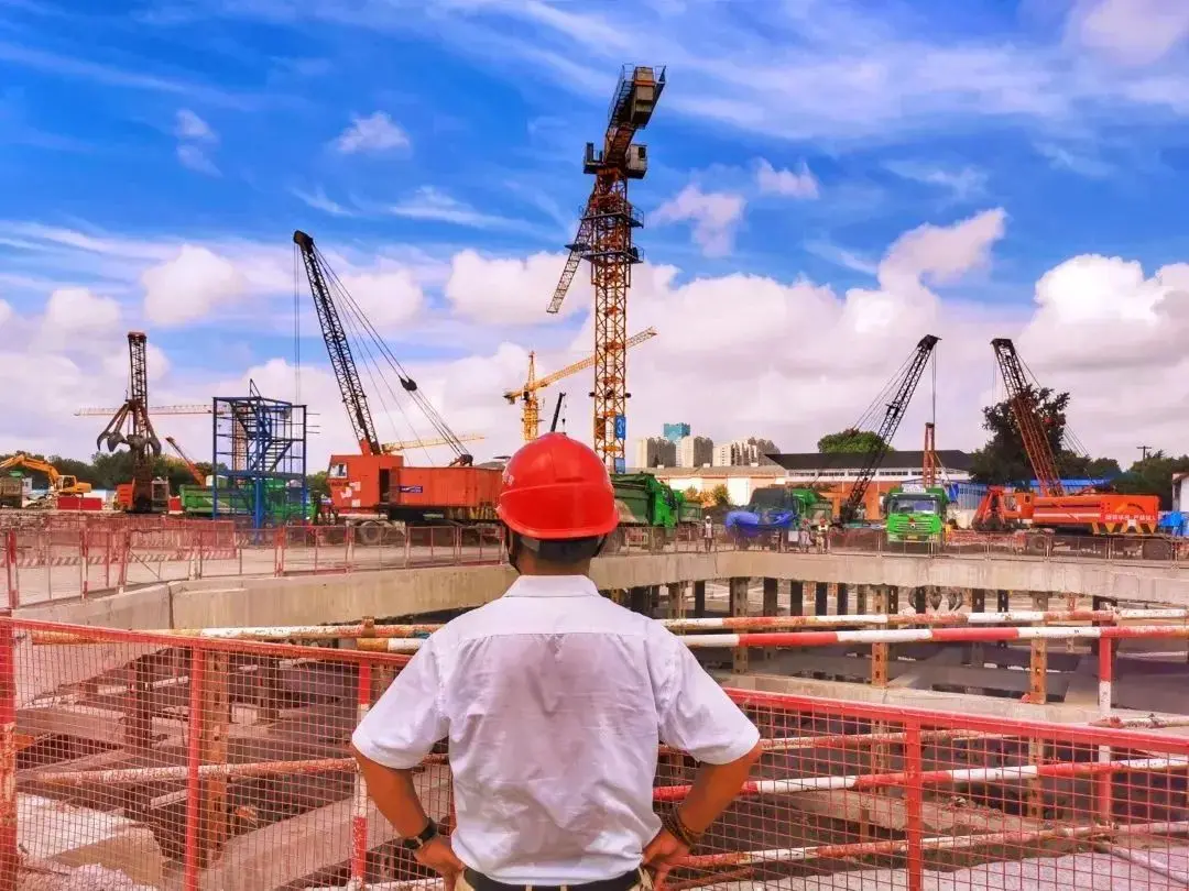 夏季建筑施工注意事项，及联筑达·智慧工地夏季安全施工解决方案