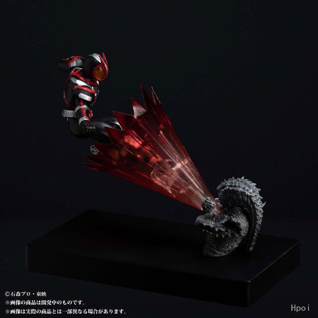 假面骑士:glow in the dark系列的555基础形态深红电钻