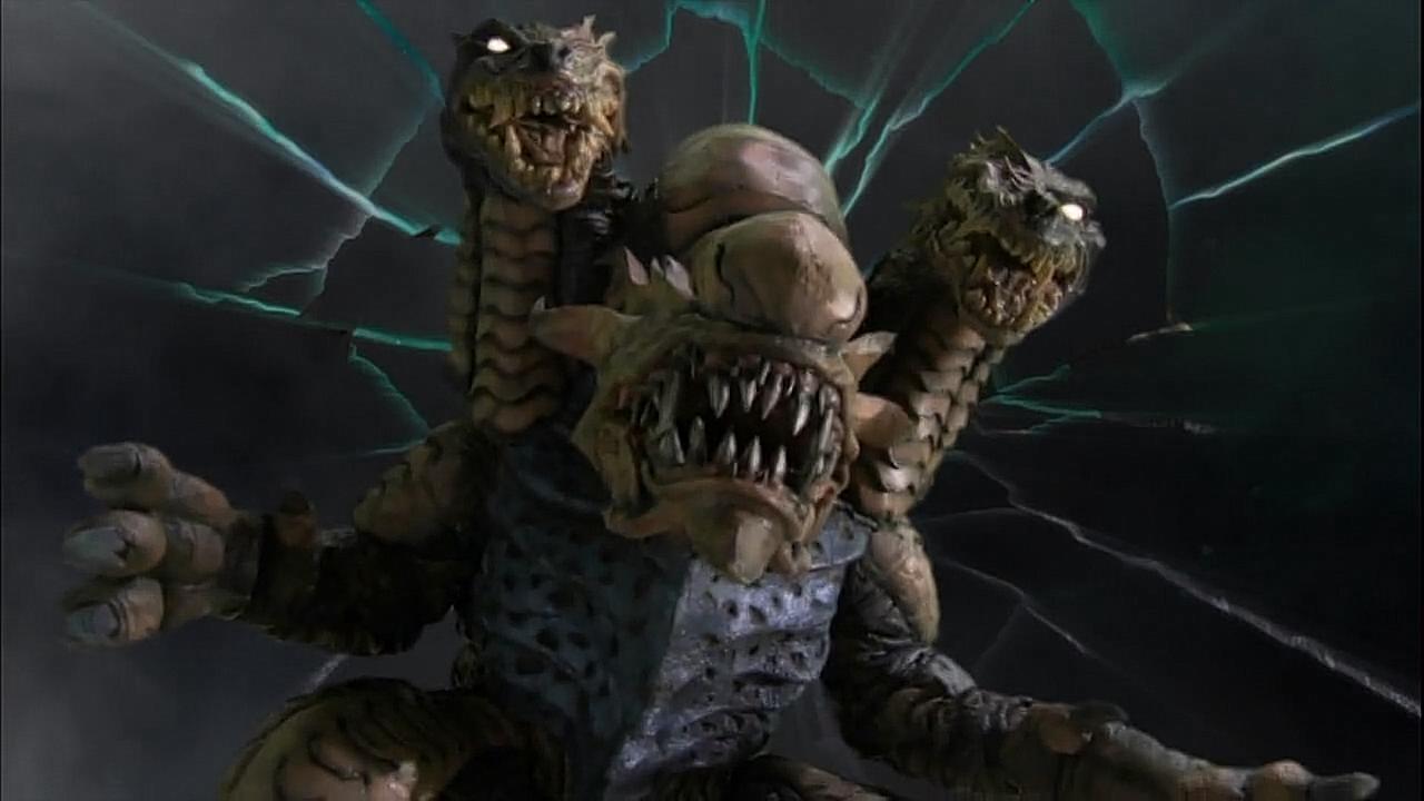 “没想到居然有人能破坏伽鲁贝洛斯的念力幻光，看来我还是小瞧你们了，