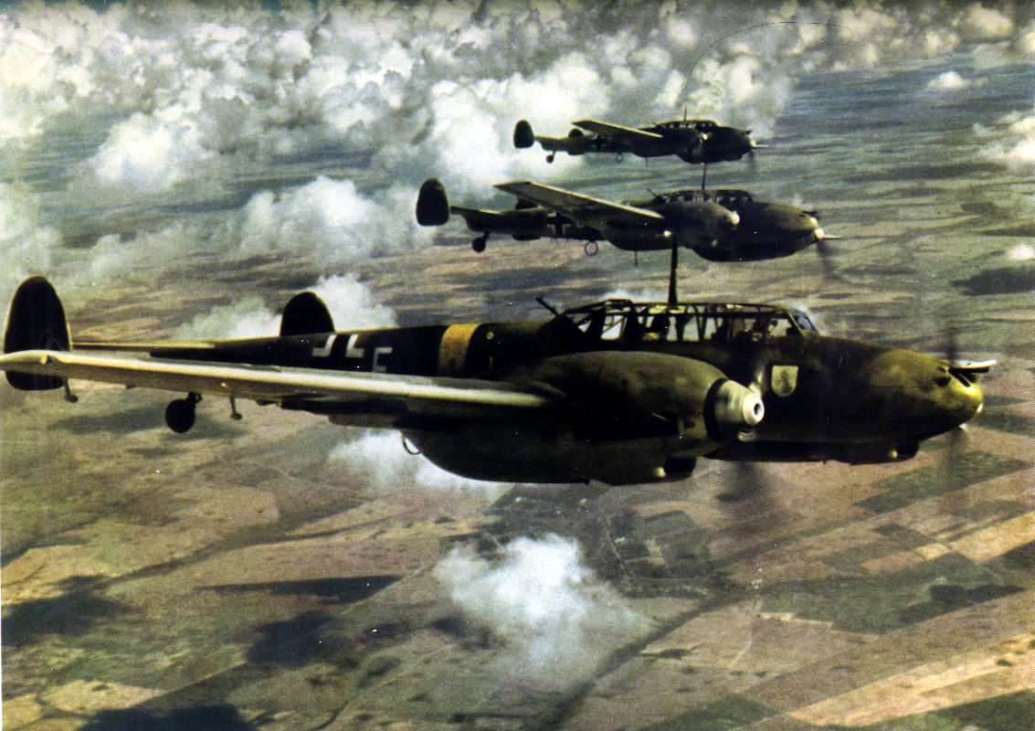 二战德国夜间作战部队最专业的战机——he-219"夜枭"战斗机 bf-110和