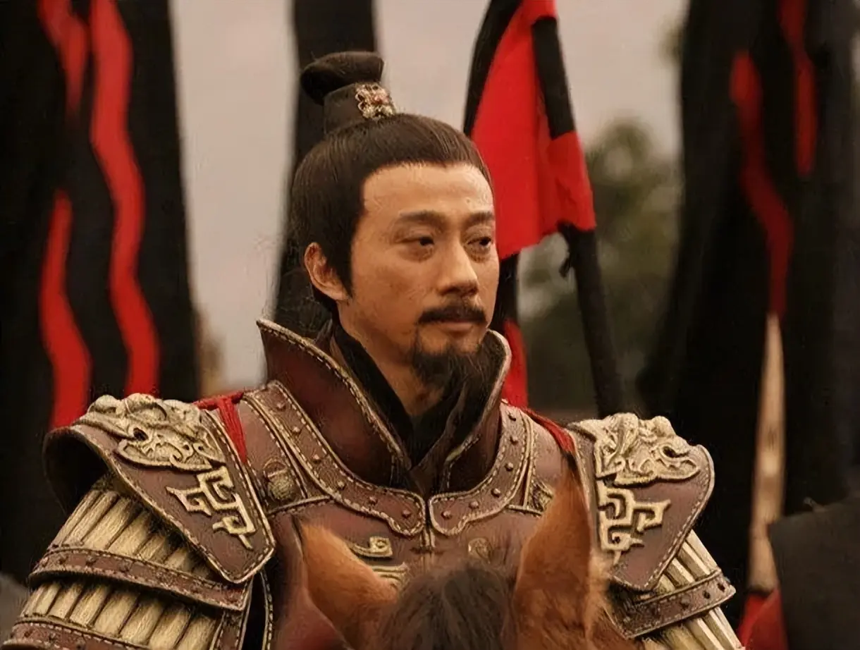 童渊和他的三个徒弟，一个是张绣，另一个也是武学之中的人才