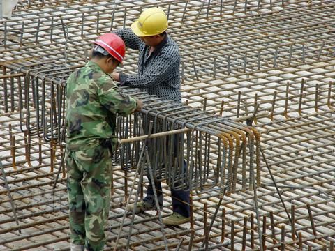 建筑工地上哪种工种工资高一般搬运工一天500日结