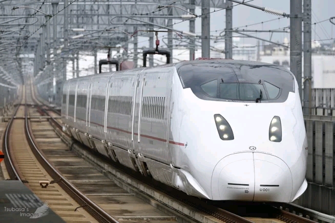 日本新干线800系电力动车组