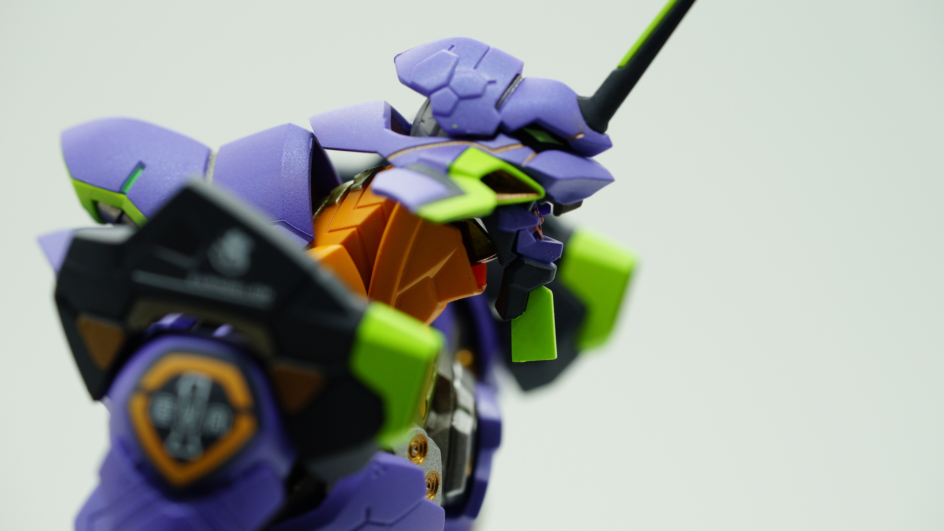 兴趣 模型手办 metal build 初号机 测评 本体装甲部分用了消光喷涂