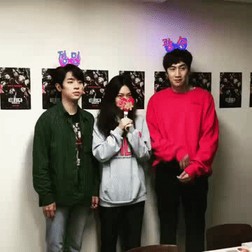running man资讯:狗哥姜gary首次公开妻子正面照!犯人