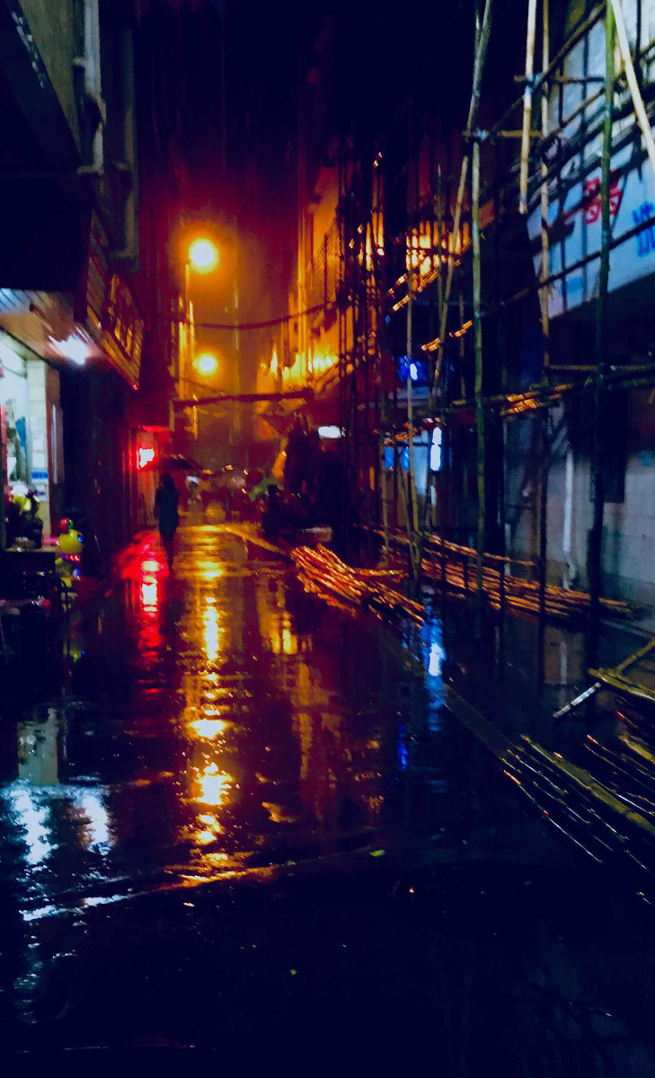 手机壁纸|下雨专题第11期 雨中街道夜景 by:b站盐泽 2021年8月6日