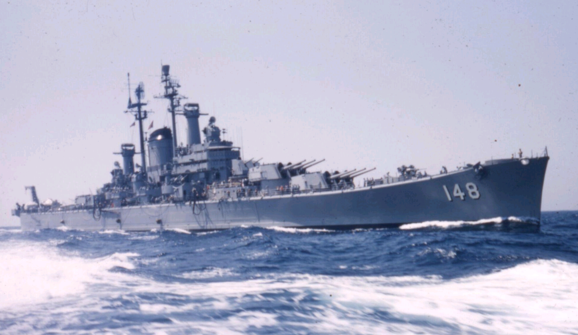 尤其是美国海军主力巡洋舰 俄勒冈城级,巴尔的摩级,得梅因级