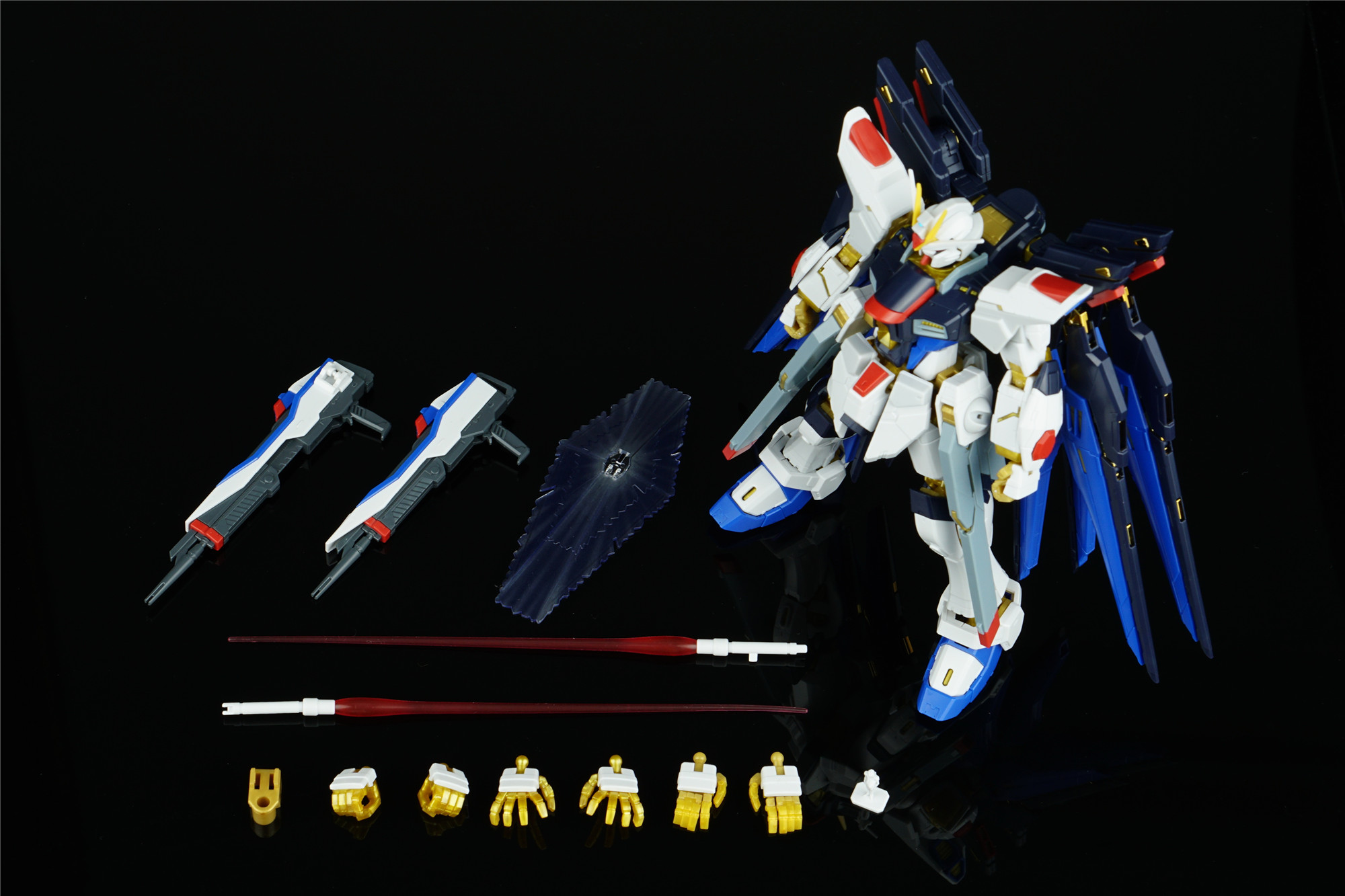 【评测】最强,最帅!万代rg 1/144 强袭自由高达