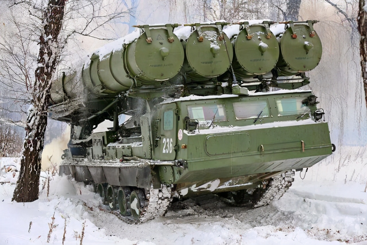 俄罗斯向日本附近部署大批s300v4导弹准备要亮剑