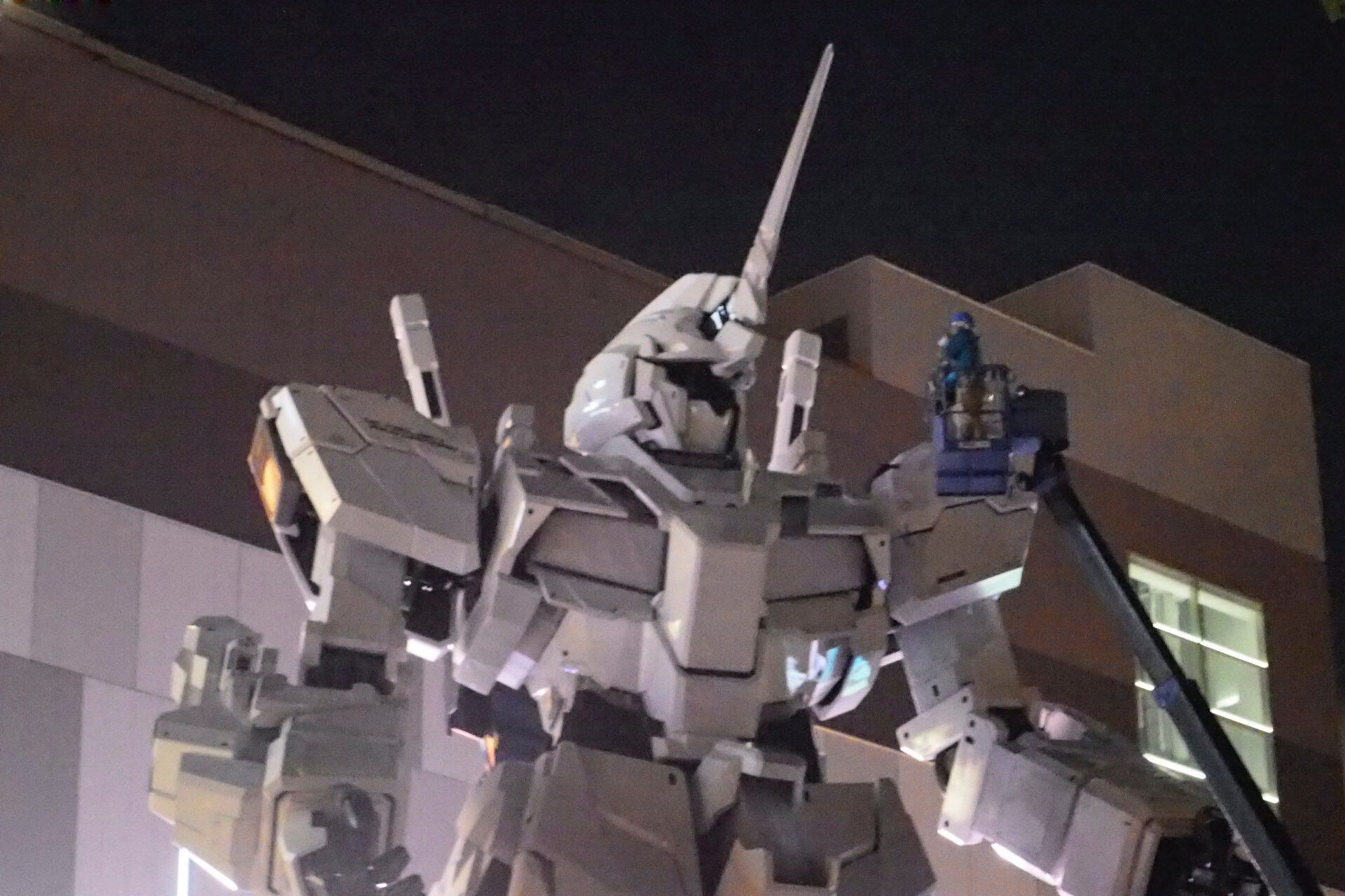独角兽高达爆甲模式 22a8edcd594d7f20e72705edbcb2dee86f788325.jpg