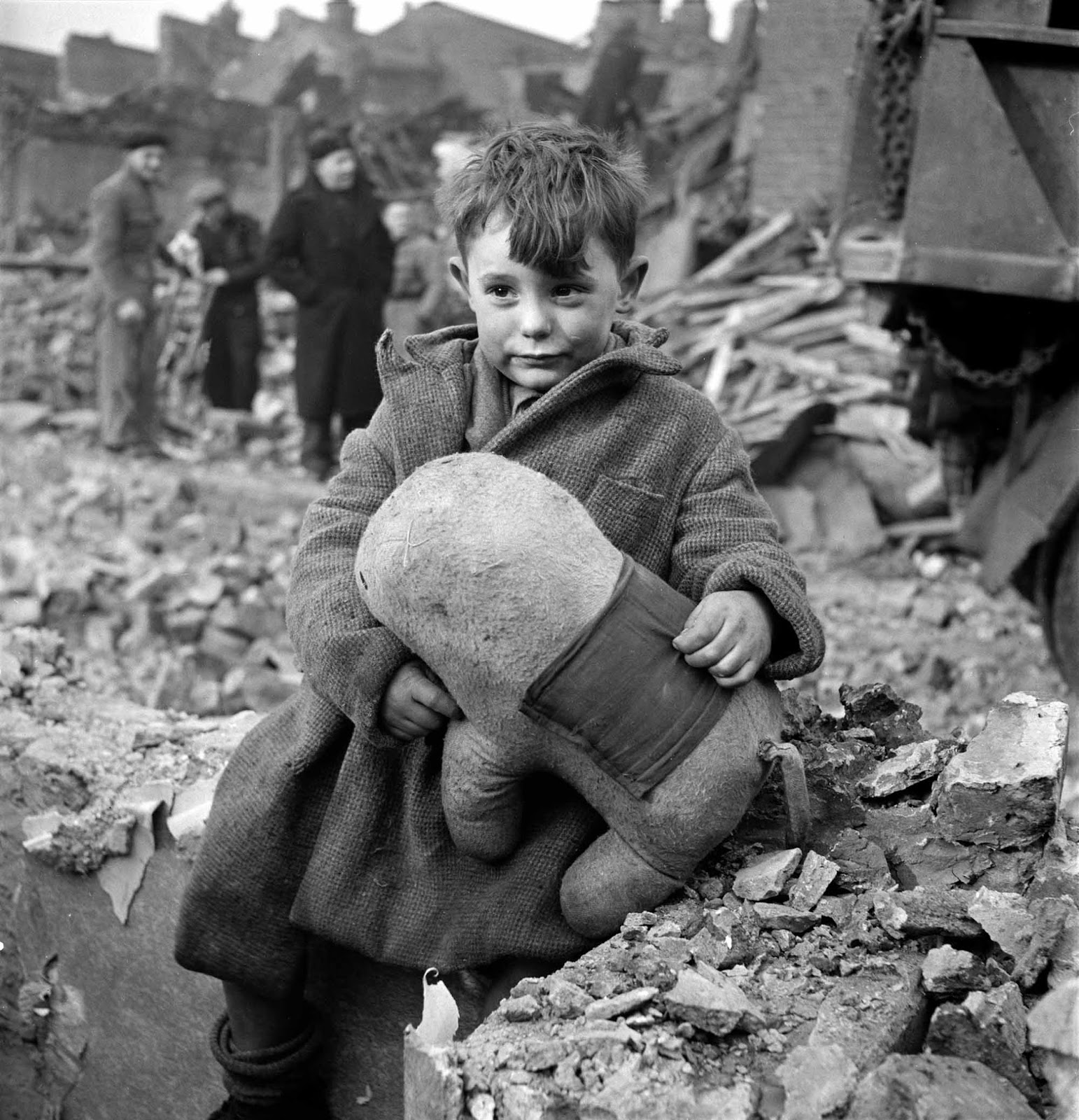 废墟中的孤儿,伦敦,1945
