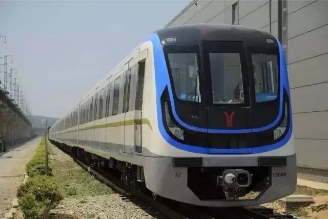 广州地铁13号线a7型列车(巨无霸)