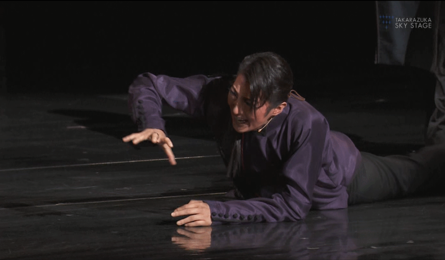小龙 有名的床戏 gif gif 本场新公主役小草莓 gif ari gif 在乱吨行