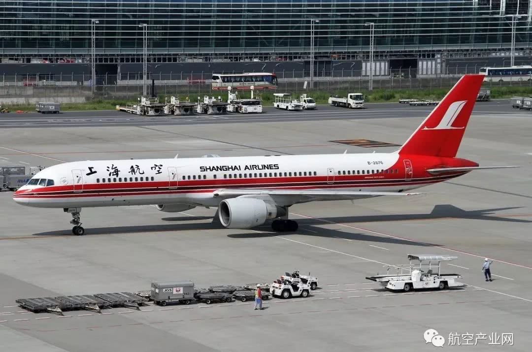 上海航空757-200 也是全世界最后一架波音757注册号b-2876