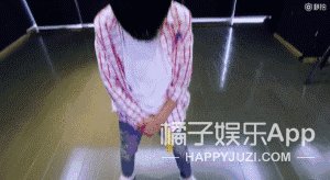 现在舞蹈跳得越来越好,越来越自然了.