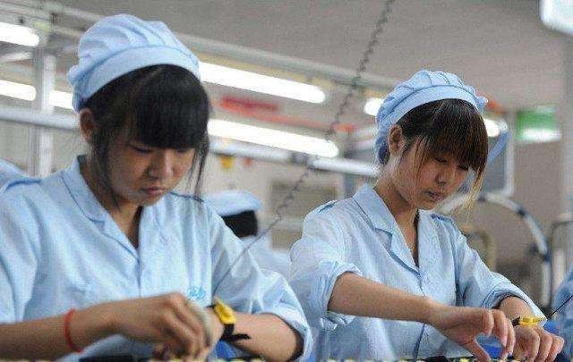 在工厂工作被人看不起如何改变?
