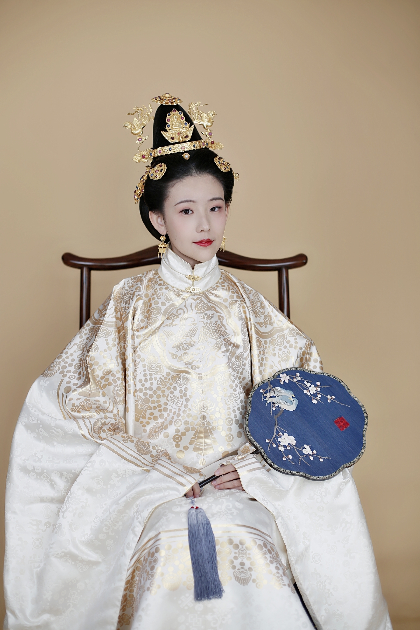 优雅端庄大明贵妇