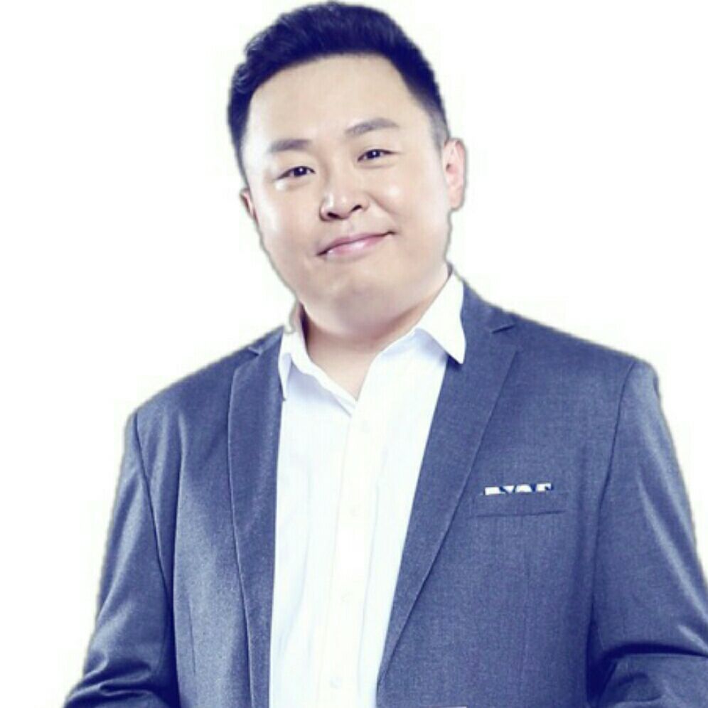 对此事阎鹤祥的一篇直白的感慨文,引来网友的热议,阎鹤祥在文中是