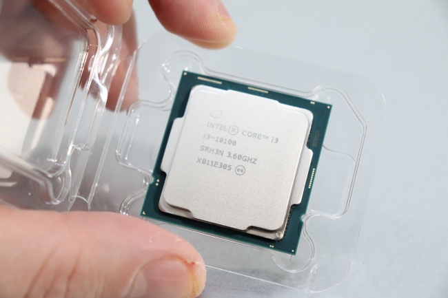 英特尔更值入门cpu选r33100还是i310100