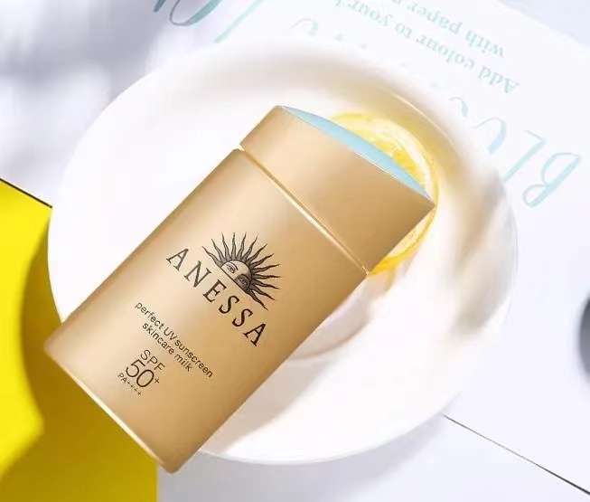 蓝胖子防晒霜怎么涂 24dac25a8c295ff40e1f6f50991cb32d681dfe53.jpg