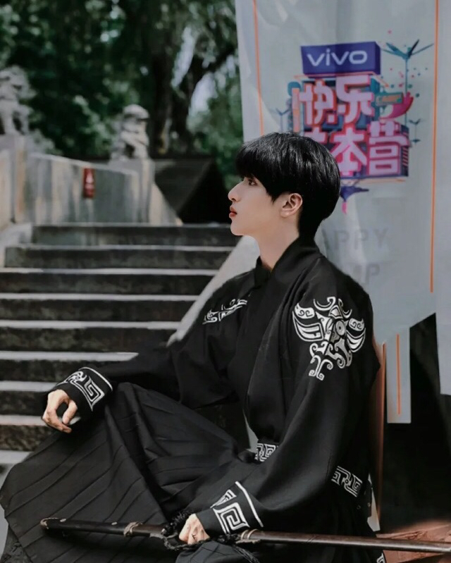 严浩翔x我 江南烟雨蒙蒙