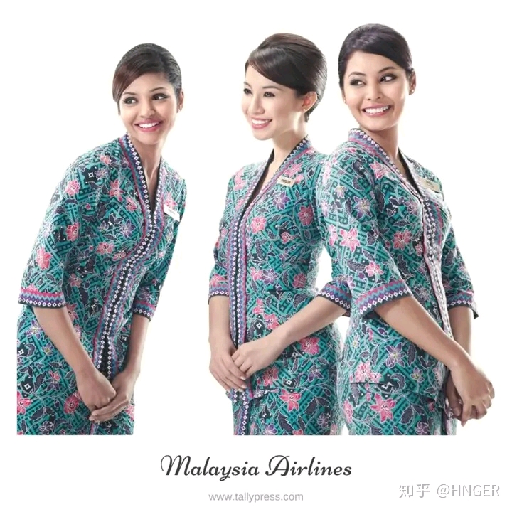 穿改良可巴雅(kebaya)制服的马来西亚空姐