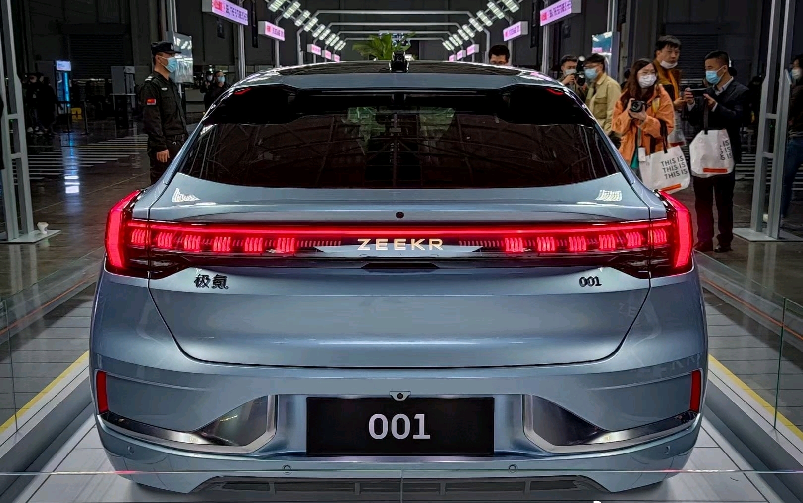 极氪001—model s的尺寸,model3的价格?或能让吉利纯电动翻身