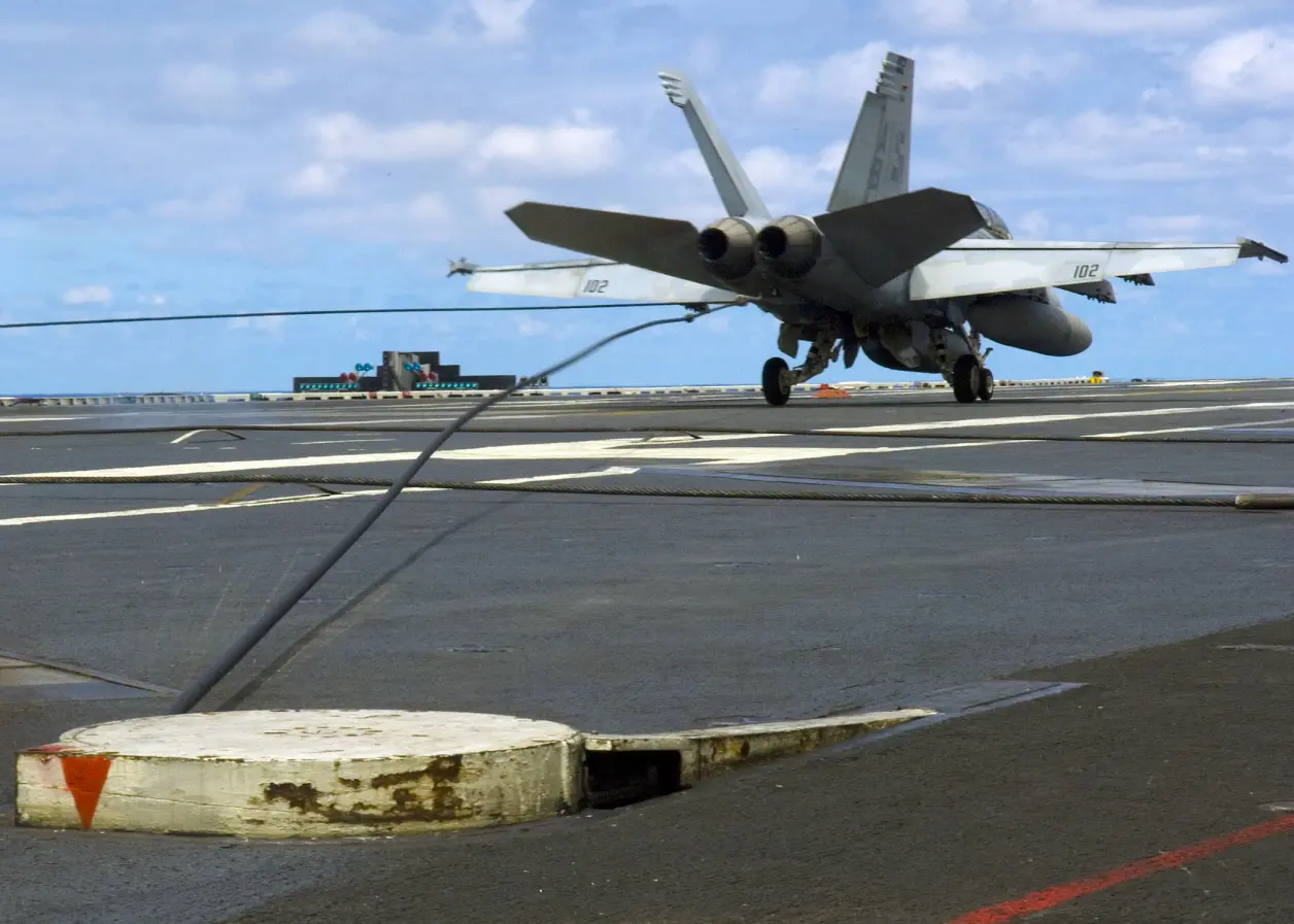 现代美国海军航空母舰空中作战 Modern United States Navy carrier air operations(图27) 现代美国海军航空母舰空中作战 Modern United States Navy carrier air operations(图27)