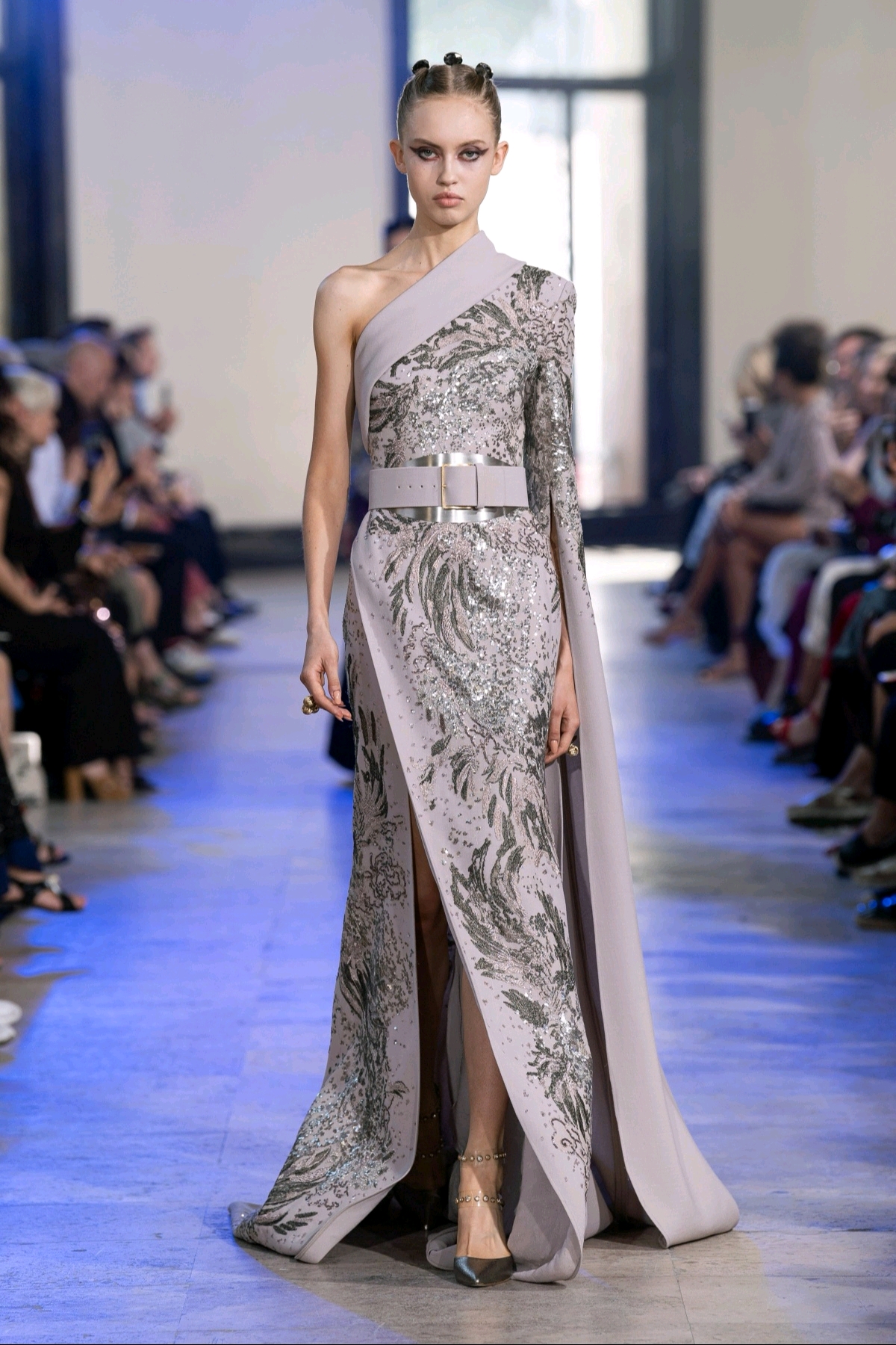 【elie saab】2019/20秋冬高级定制秀场高清图片