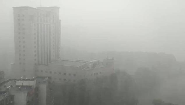 武汉雷暴开启好莱坞大片模式,那么雷暴是怎么产生的呢