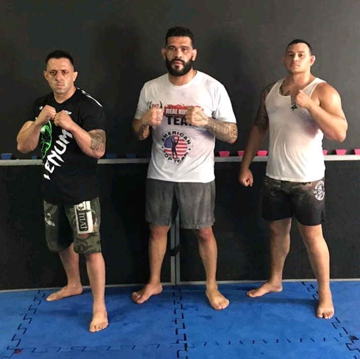 ufc重量级选手大脚安东尼奥席尔瓦ins照片自取