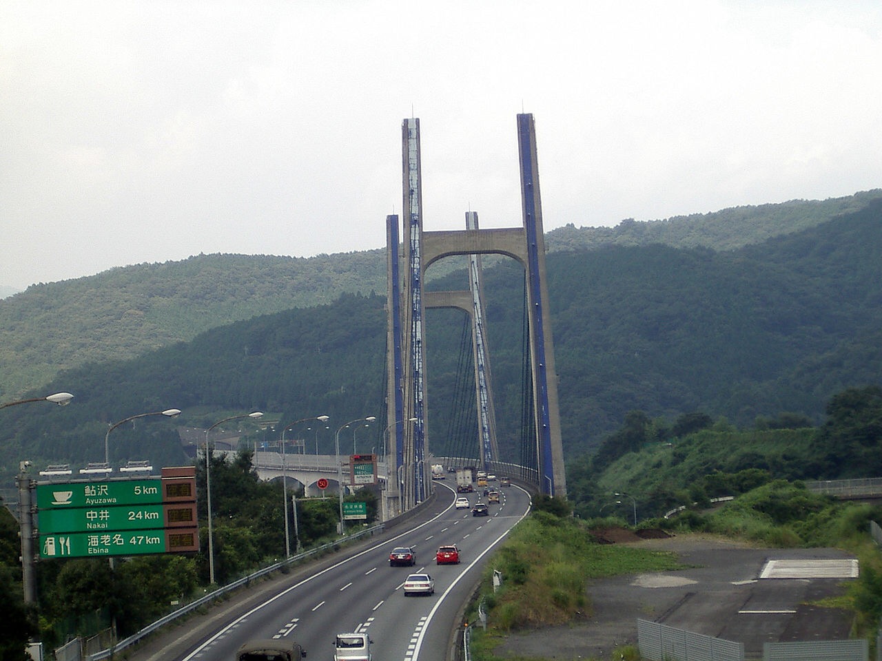 东名高速公路