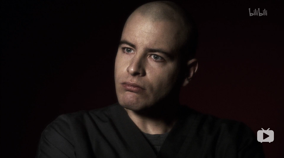 杰克—光头哈瑞—矮胖 这件事件最初的起因是米奇赢牌后不肯借赌注给其他