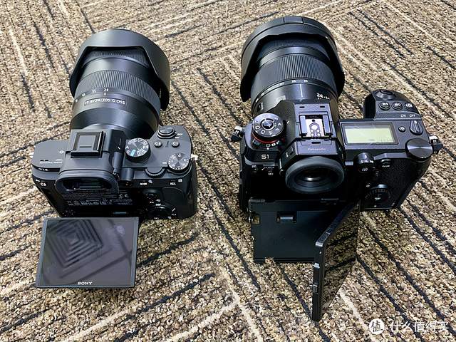 两万微单套机选哪个索尼a7m3对比松下s1