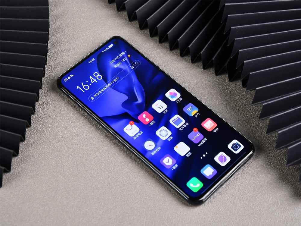 s1pro图片,s1pro 新机性价比太低,vivos1pro降价吸引火力,只为让路vivo