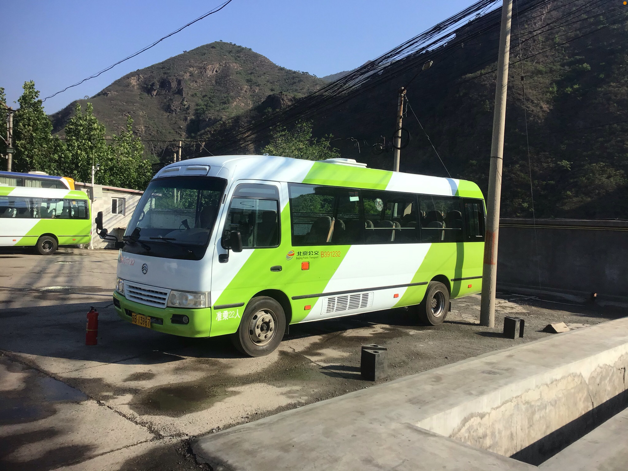 【"坑萌拐新"】论北京公交集团的金旅考斯特