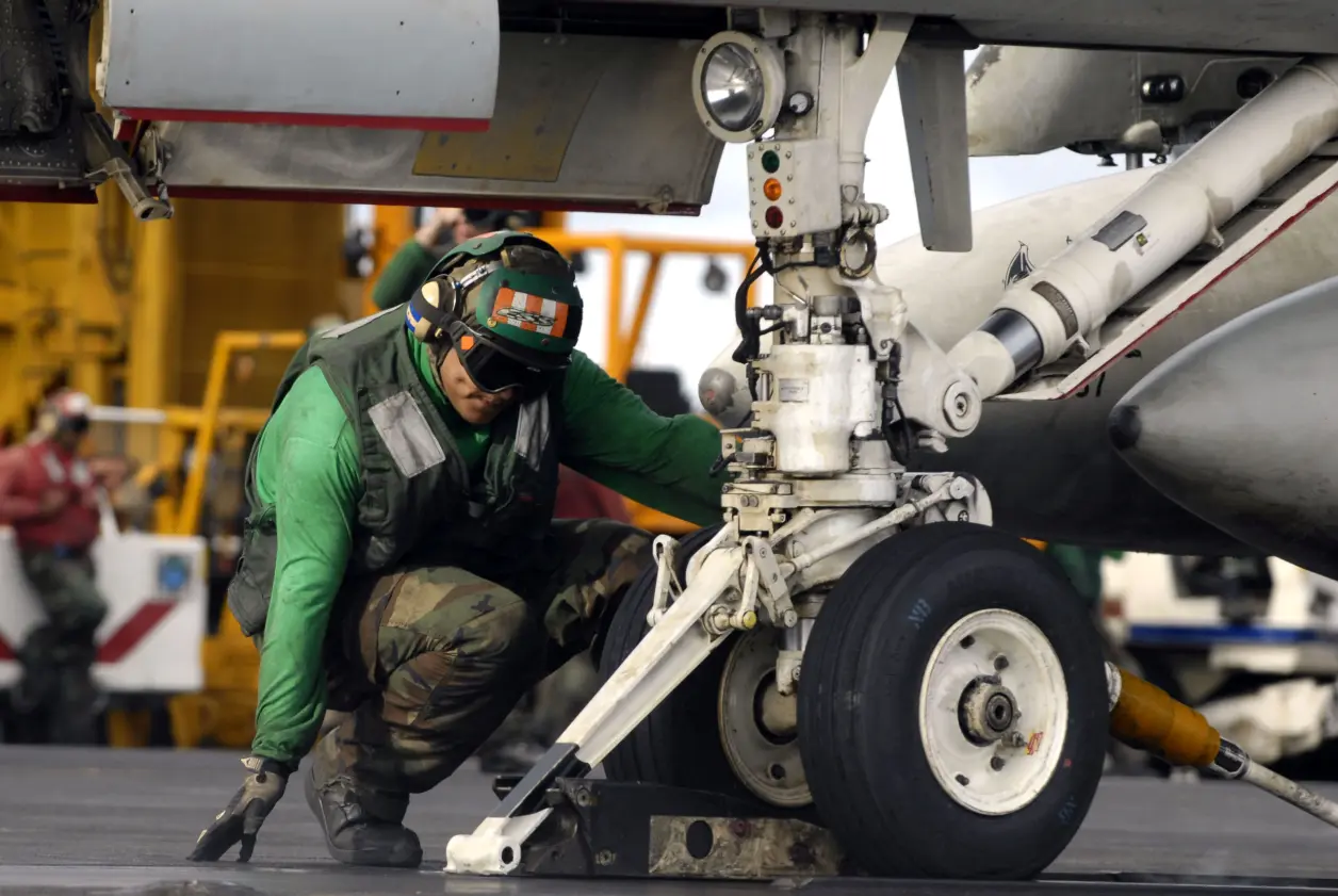 现代美国海军航空母舰空中作战 Modern United States Navy carrier air operations(图20) 现代美国海军航空母舰空中作战 Modern United States Navy carrier air operations(图20)