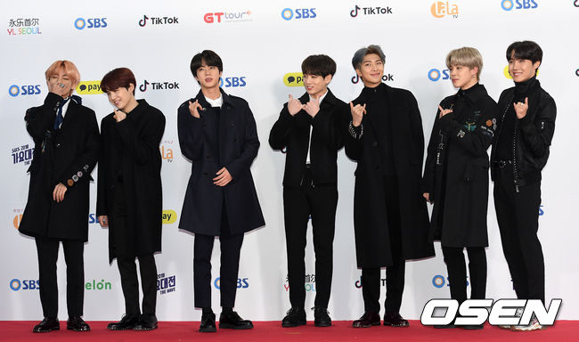 时代少年团歌曲全世界 2ff6eba8ed0bc4782684ebeb782e7424b3eb59ca.jpg