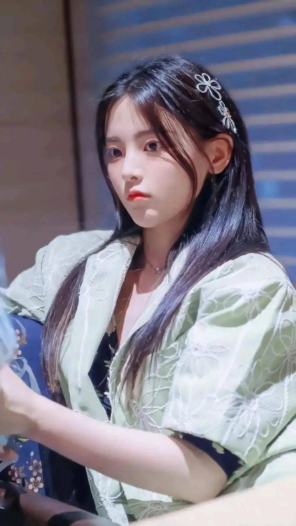 好看的杨超越壁纸