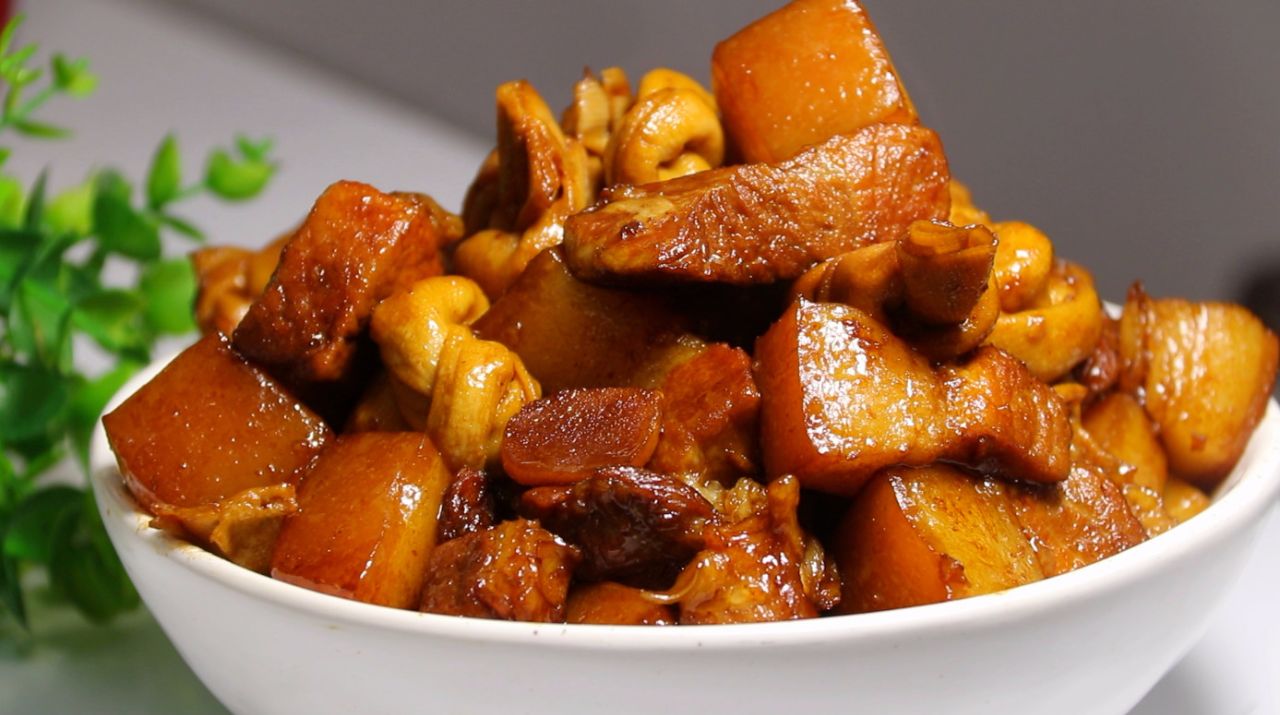 红烧肉教程 电饭煲 30cb281c90e3aeedc9b704f408fe8b0216bf4212.jpg