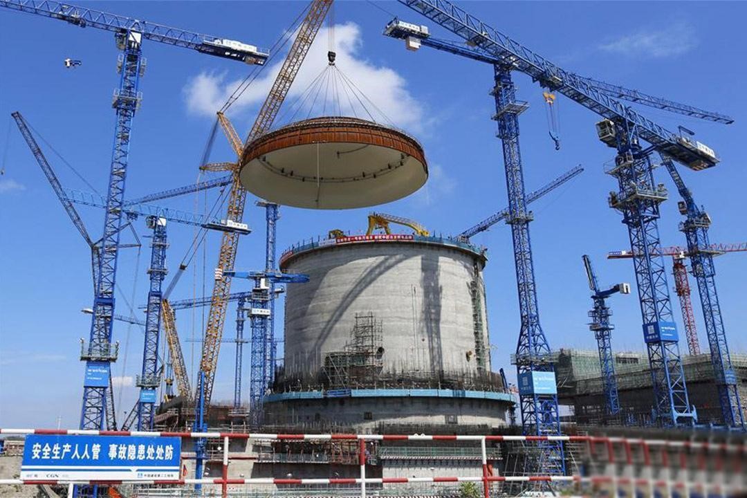 图为建设中的华龙一号核电站
