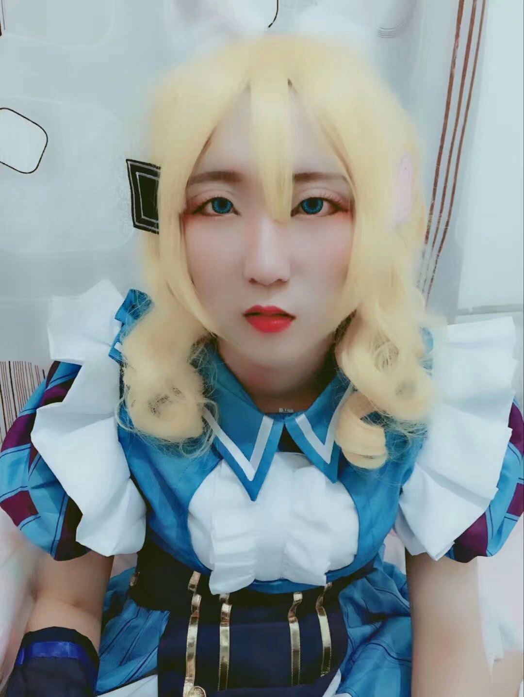 虎牙浣熊君.网恋奔现现场了.