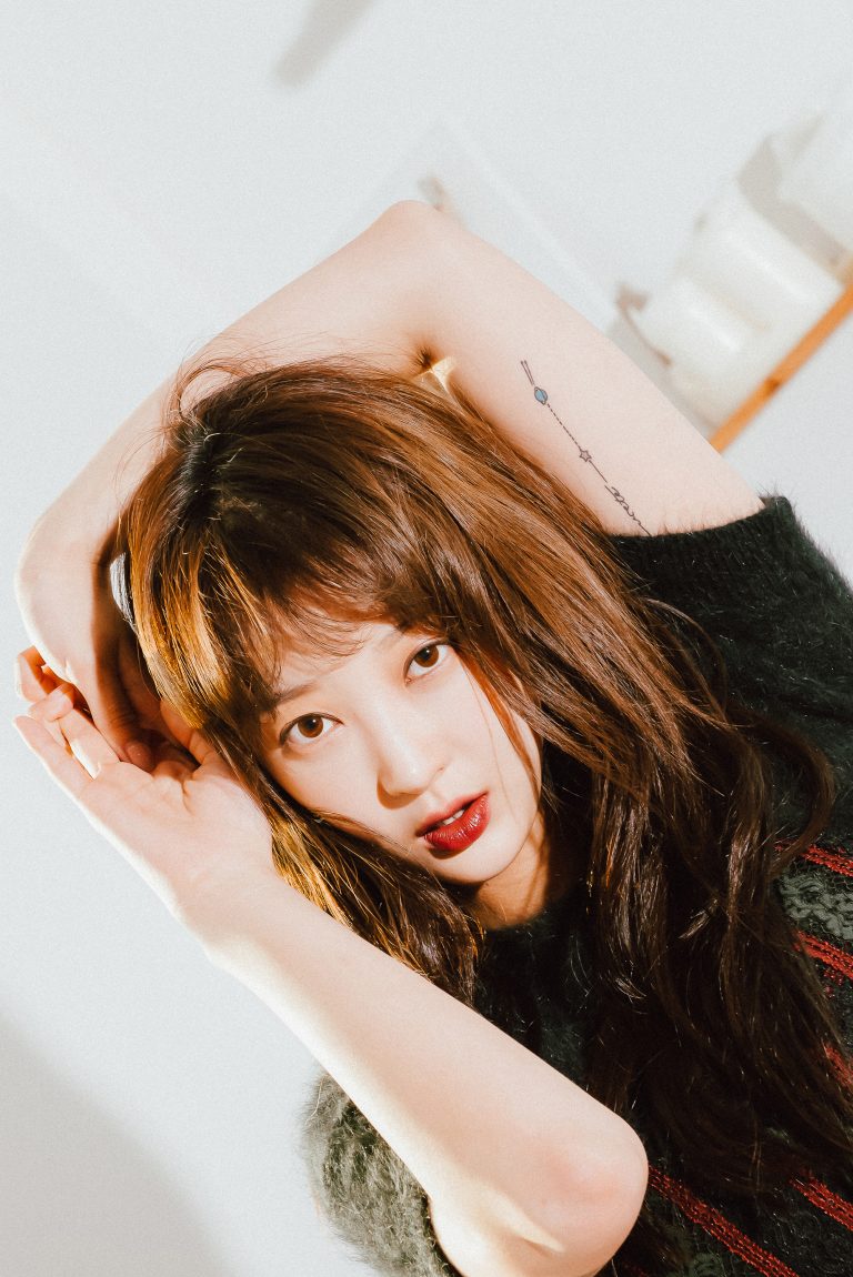 率智ins更新，啧啧画报更新，罗莎香水hani小卡