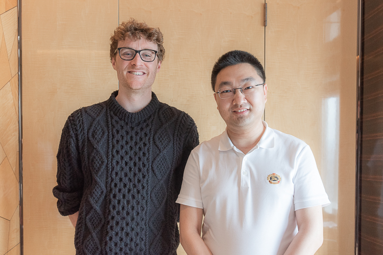 全球网络峰会ceo&联合创始人paddy cosgrave先生(左一)