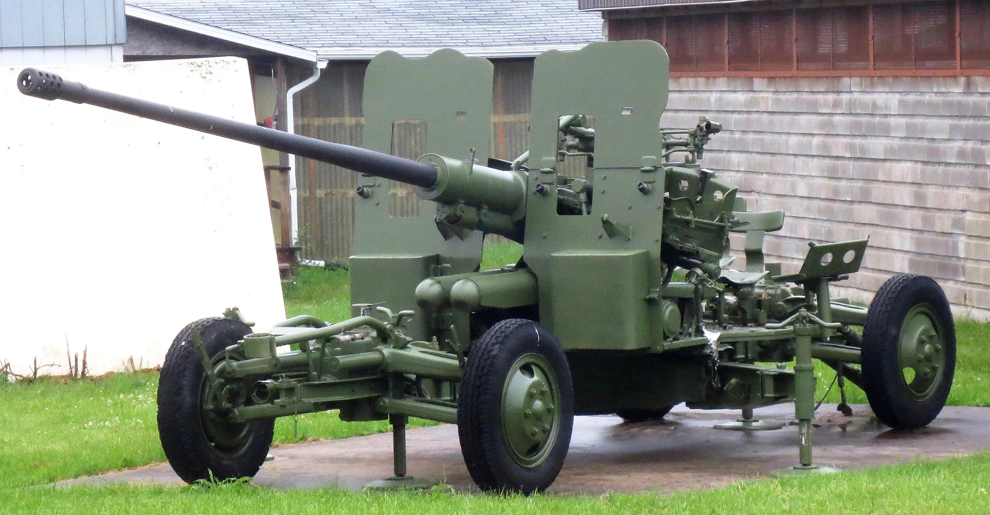 要聊苏联/俄罗斯57毫米舰炮,就不得不提s-60牵引式高射炮.