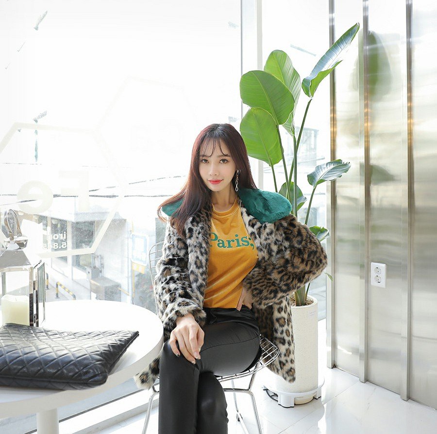 万载流芳金惠美魔鬼身材皮裤美图vol612美女图片美图3601