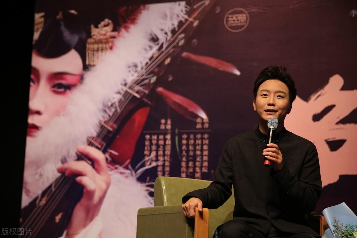 著名歌手李玉刚现状 36b14acaee0105b3097e9c554609dc76a2a07652.jpg