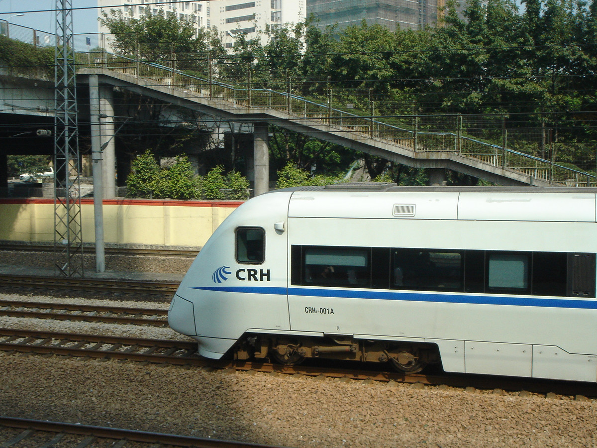 crh1型电力动车组-中国高铁的老大哥