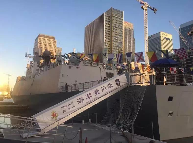 2017年10月,中国海军054a型护卫舰577号"黄冈"舰,578号"扬州"舰造访