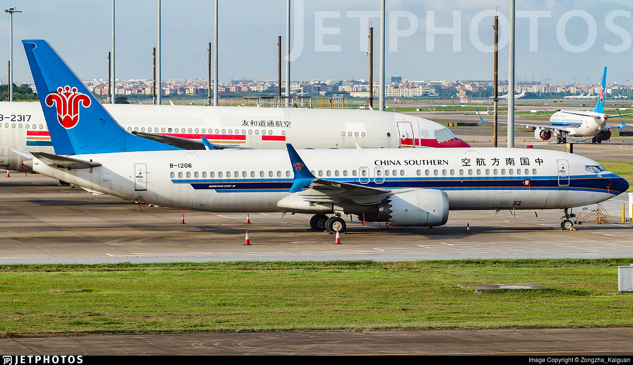 中国南方航空第一架波音737max b-1206